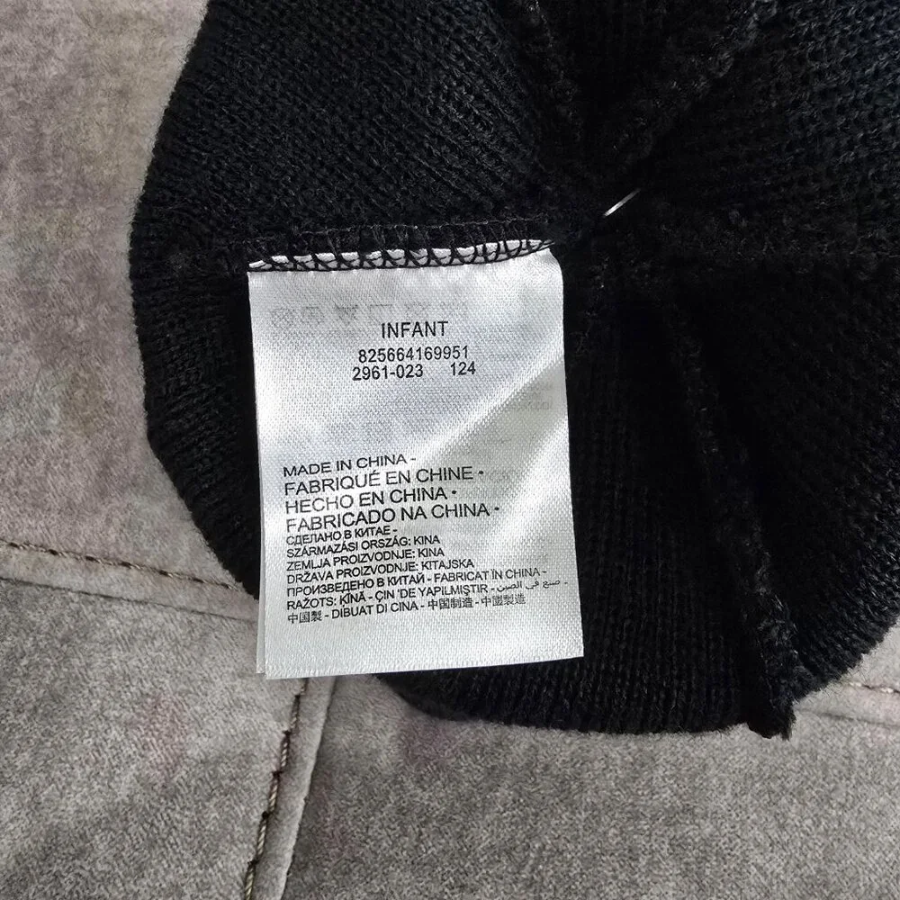 NWT Nike Baby Beanie and Mittens 2 Piece Set 12-24 Months